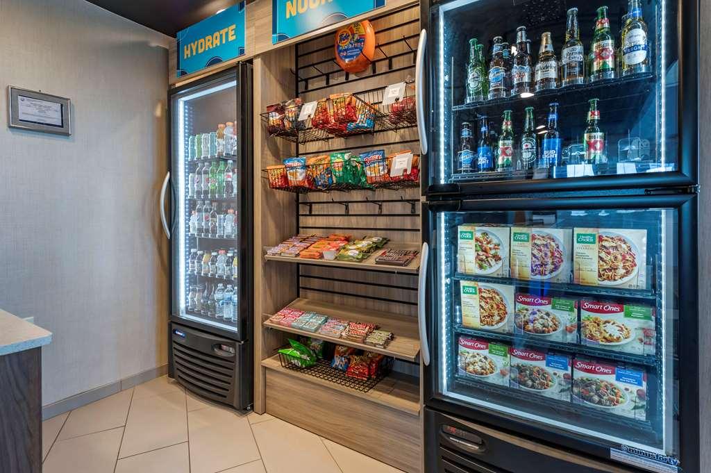 ホテル Clarion Pointe Indianapolis Airport プレインフィールド 設備 写真